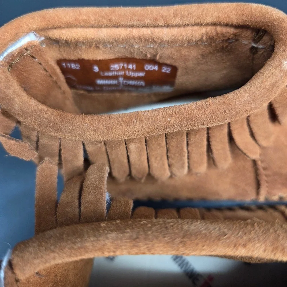 Minnetonka Toddler Boots Tan Suede Moccasins Fringe Size 3